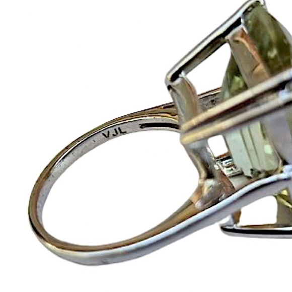 VINTAGE Emerald Cut Green Amethyst Solitaire Gemstone Sterling Silver Ring Sz 7 - Picture 10 of 16